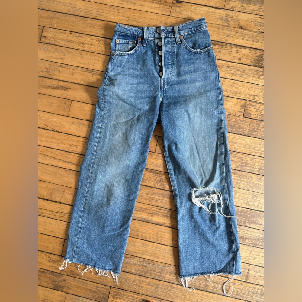 LEVIS ribcage cropped vintage jeans size 24